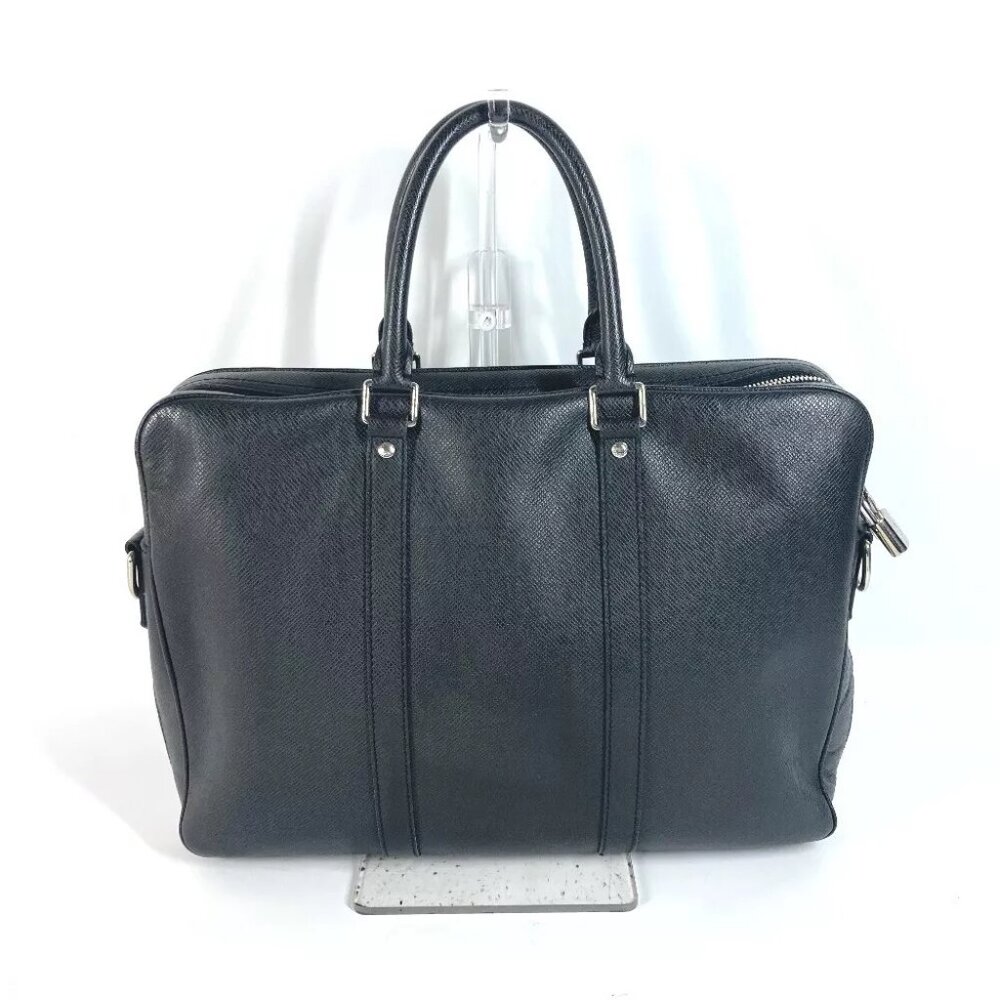 LOUIS VUITTON M33412 Taiga PDV PortoDocument Voyage PM Taiga Leather Black